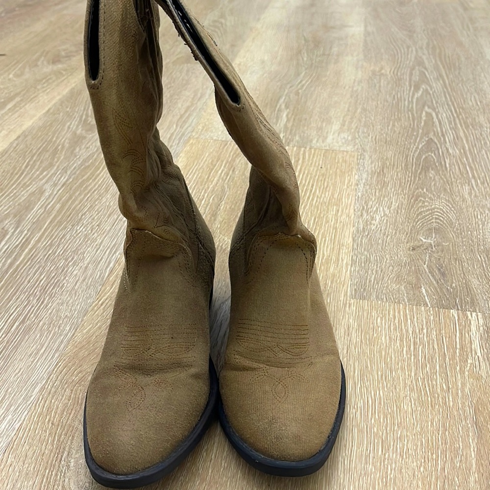 Taupe cowboy boots
